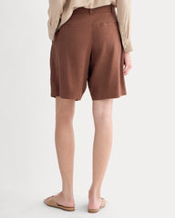 The Pleated Short in Stretch Linen | Cedarwood