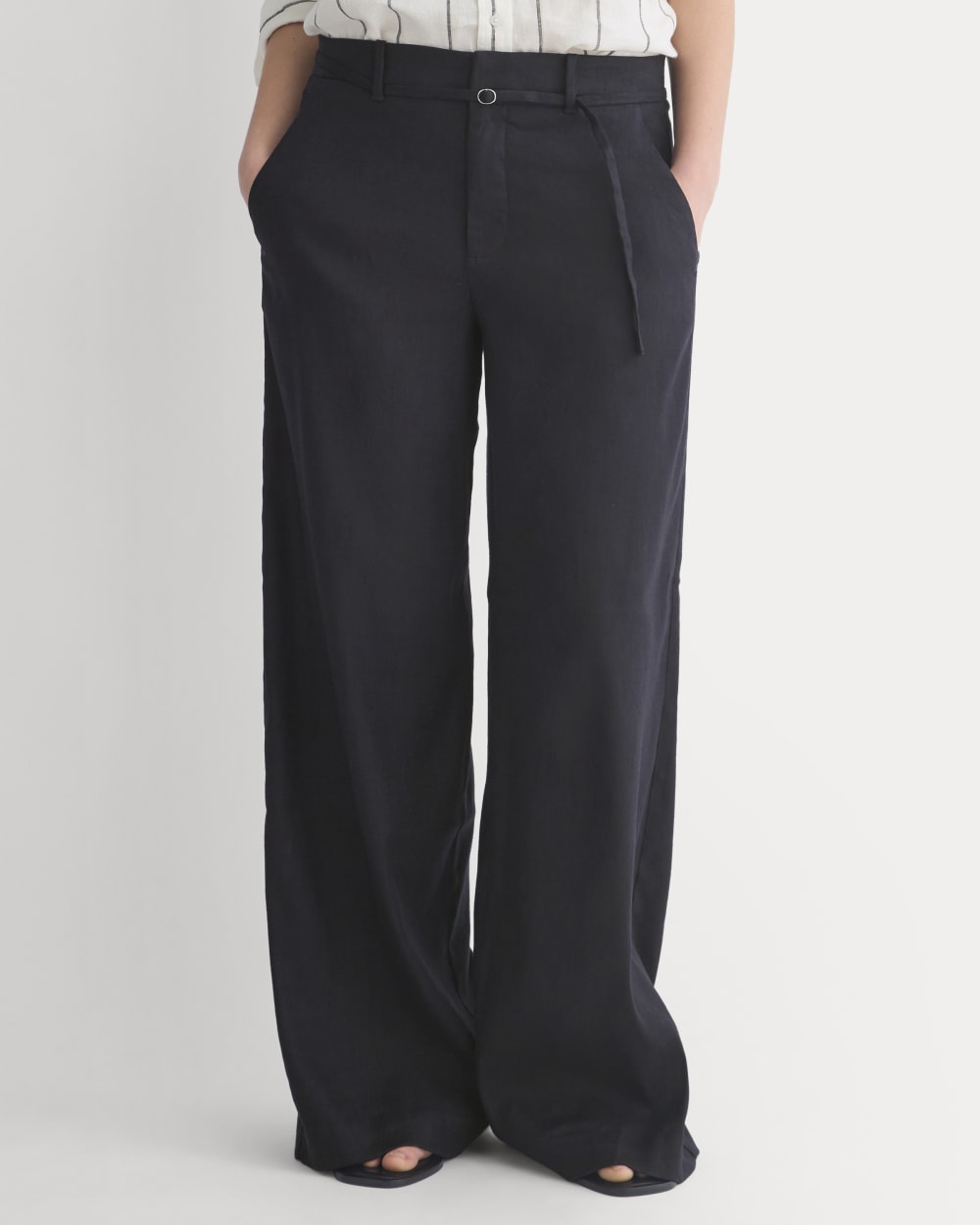 Wide-Leg Belted Pant in Stretch Linen | Black | Long
