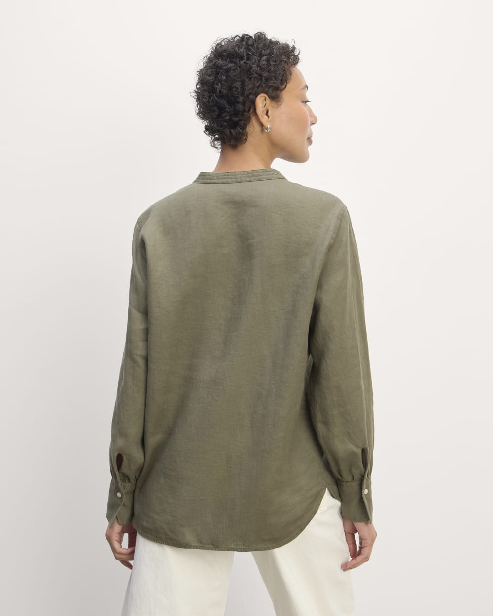 The Henley Shirt in Linen | Kalamata