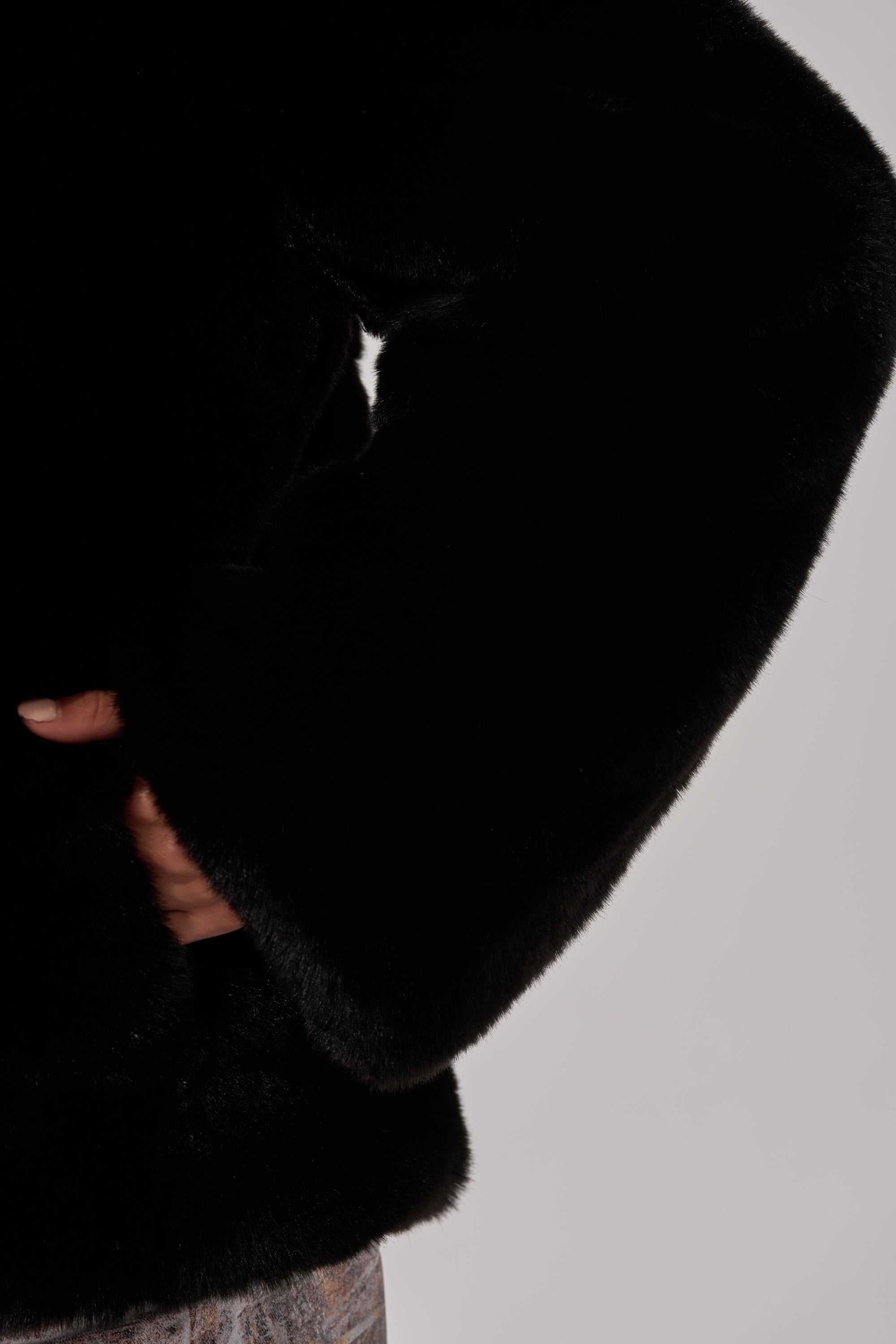 NO LOOKING BACK FAUX FUR IN BLACK