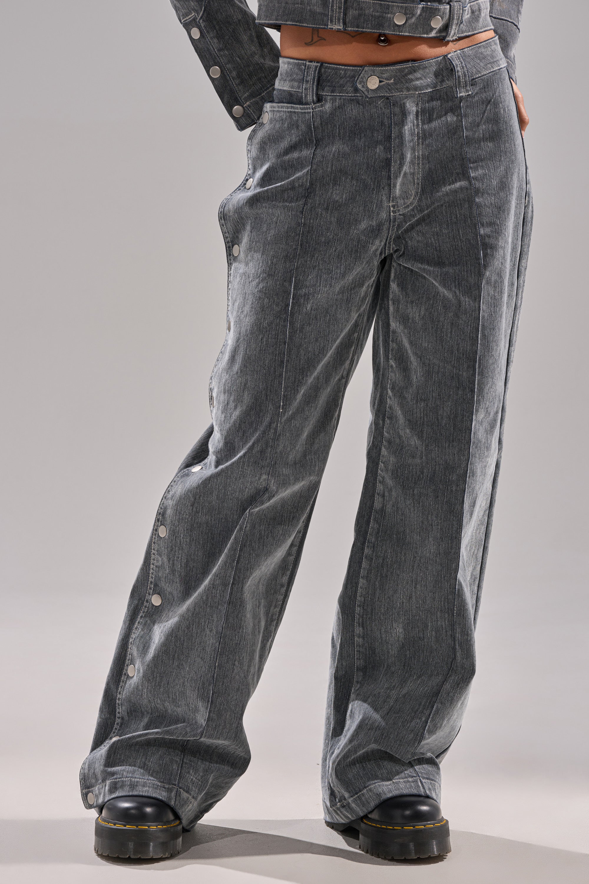 CATCHING EYES VELVET DENIM WIDE-LEG PANT