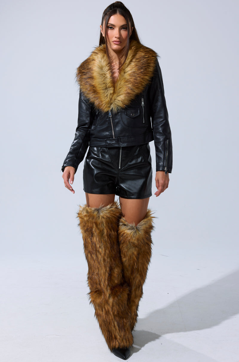 BUILD ME UP FAUX LEATHER SHORT