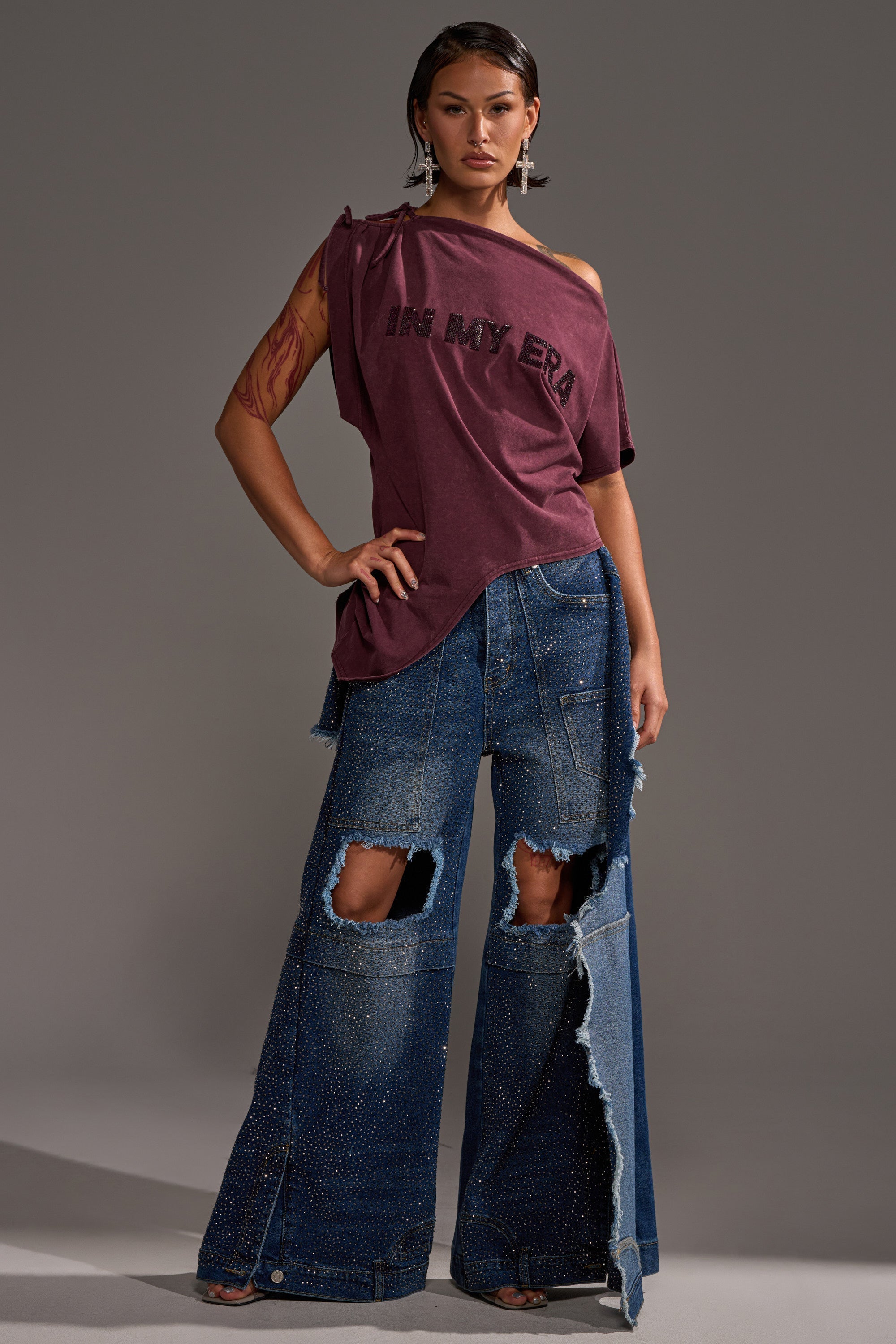 IN MY ERA OFF-THE-SHOULDER TEE