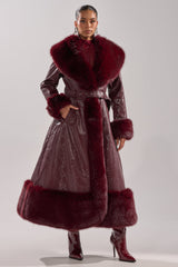 VIVIAN FUR TRIM TRENCH IN BURGUNDY
