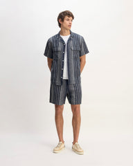 The Resort Shirt in Linen | Navy / Bone