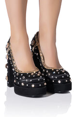 AZALEA WANG CLEA SATIN PUMP IN BLACK